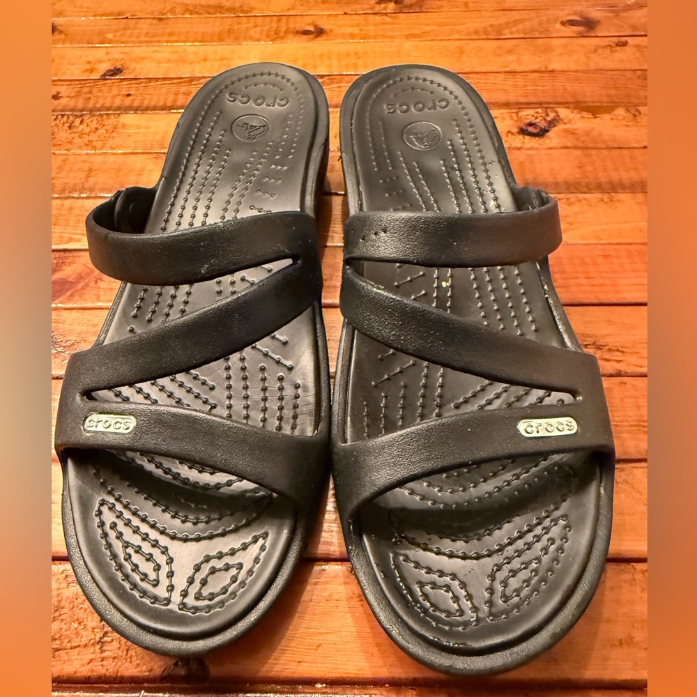 Crocs Women’s Patricia Wedge Black Dress Sandals 9